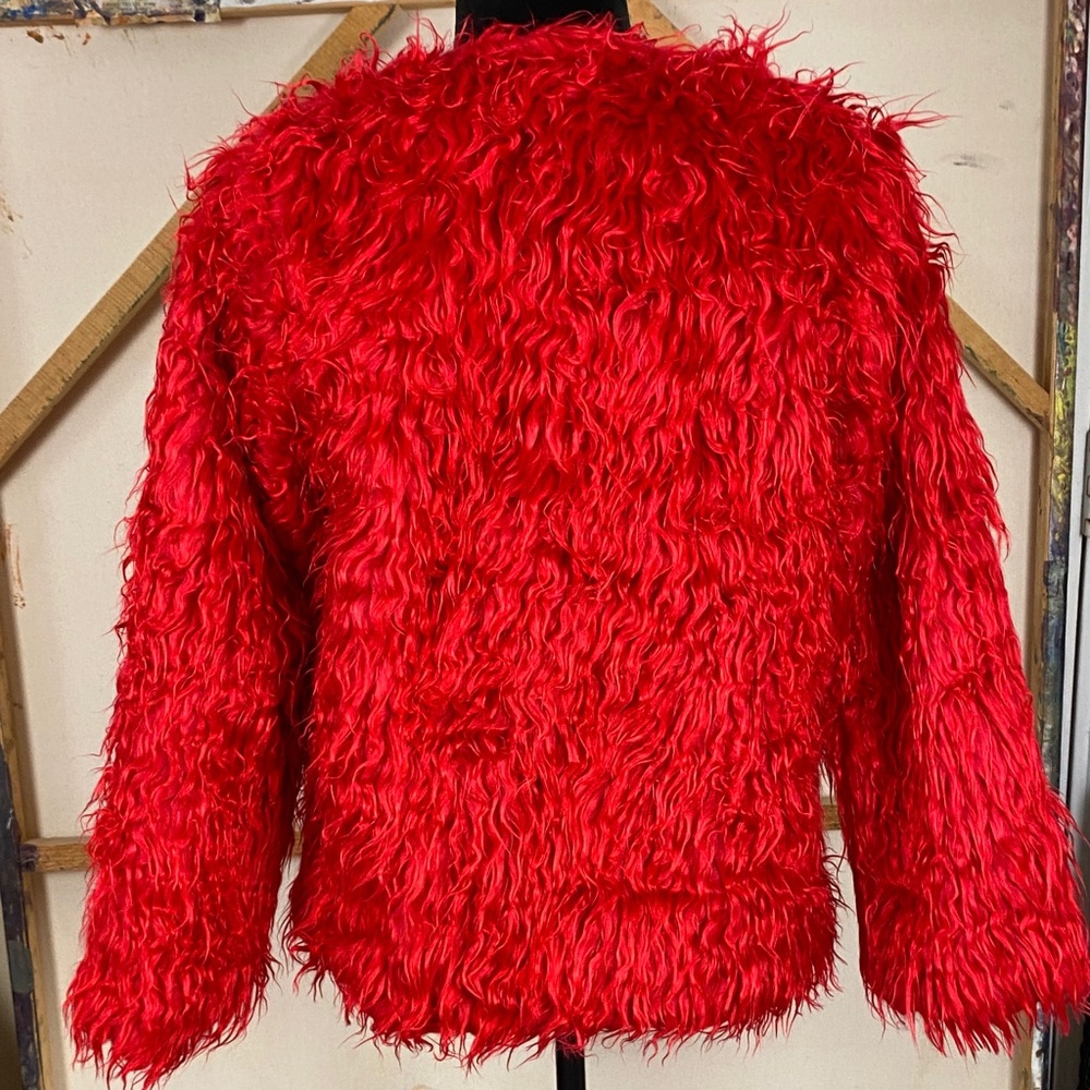 Furry red jacket - Picture 2 of 2